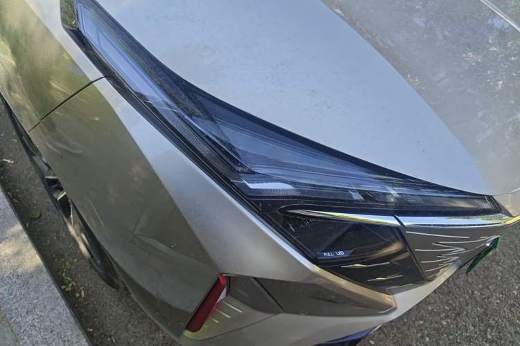 Used CHANGAN OSHAN Z6 2023 Blue Whale 1.5T DCT Smart-Led City Edition Right Front Headlight