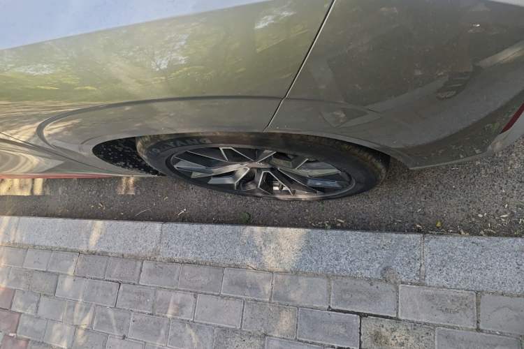 Used CHANGAN OSHAN Z6 2023 Blue Whale 1.5T DCT Smart-Led City Edition Right Front Wheel Hub