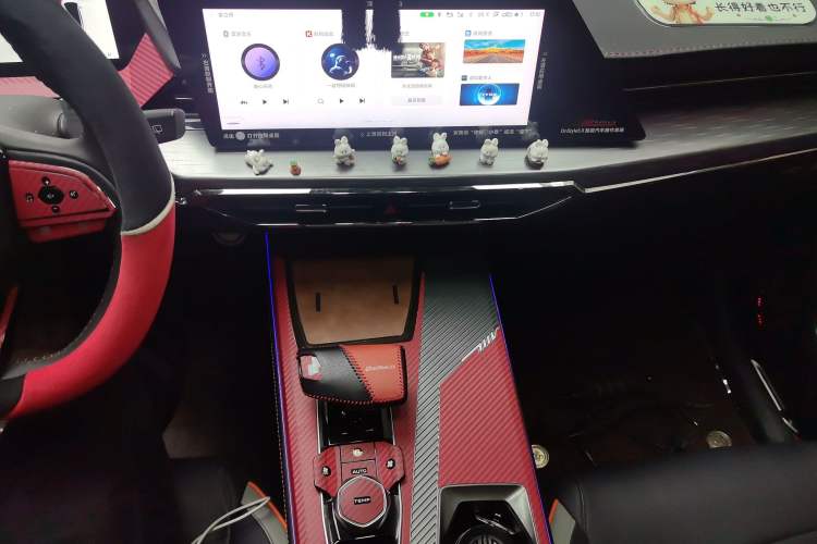 Used CHANGAN OSHAN Z6 2023 Blue Whale 1.5T DCT Smart-Led City Edition Audio And AC Panel