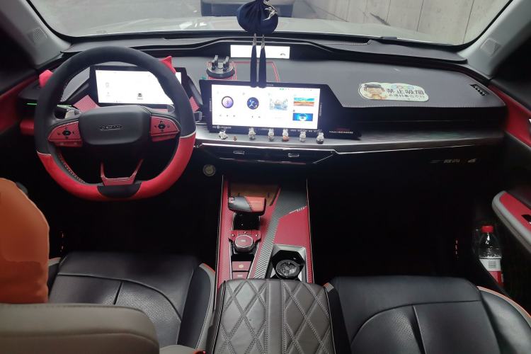 Used CHANGAN OSHAN Z6 2023 Blue Whale 1.5T DCT Smart-Led City Edition Center Console