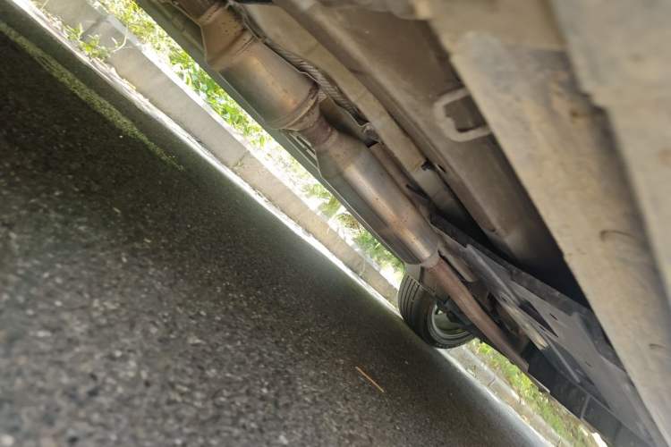 Used CHANGAN OSHAN Z6 2023 Blue Whale 2.0T Automatic Zhiyuan Model Chassis Front Left