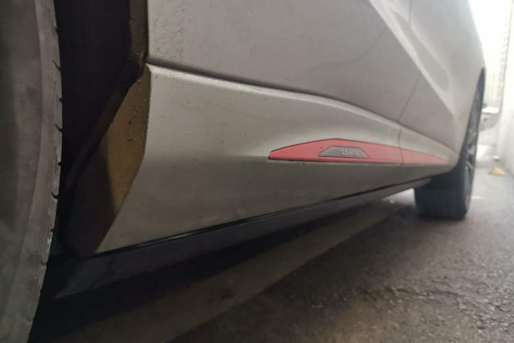 Used CHANGAN OSHAN Z6 2023 Blue Whale 1.5T DCT Smart-Led City Edition Chassis Rear Right