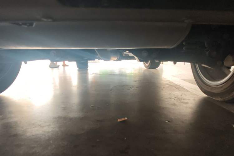 Used CHANGAN OSHAN Z6 2023 Blue Whale 1.5T DCT Smart-Led City Edition Chassis Rear