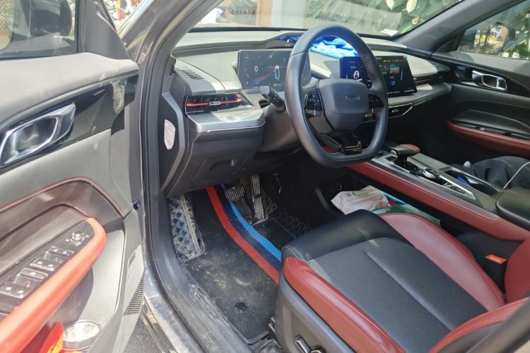 Used CHANGAN OSHAN Z6 2023 Blue Whale 2.0T Automatic Zhiyuan Model Driver Seat