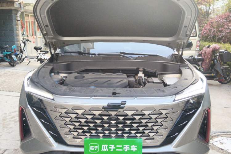 Used CHANGAN OSHAN Z6 2023 Blue Whale 1.5T DCT Smart Edition Engine Bay