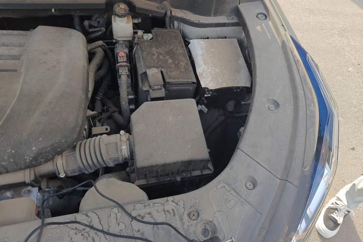Used CHANGAN OSHAN Z6 2023 Blue Whale 2.0T Automatic Smart Drive Model Engine Bay Left