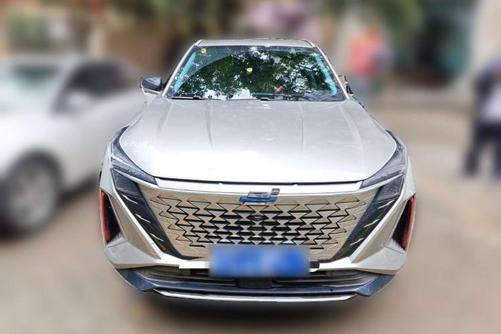 Used CHANGAN OSHAN Z6 2023 Blue Whale 1.5T DCT Luxury Model Exterior 1