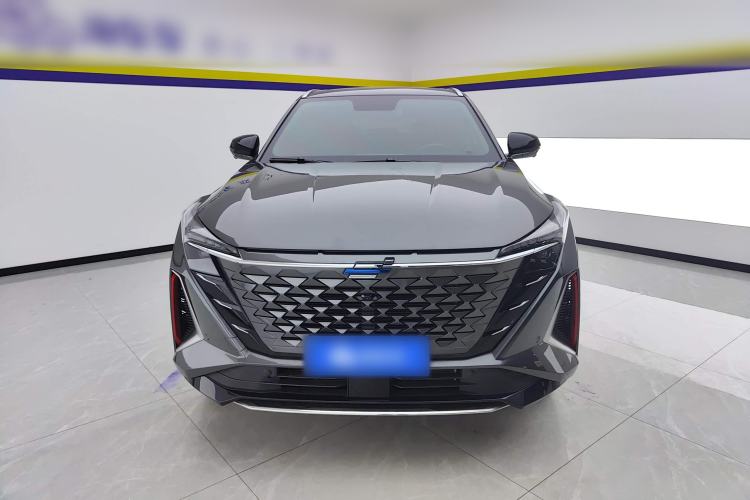 Used CHANGAN OSHAN Z6 2023 Blue Whale 1.5T DCT Luxury Model Front