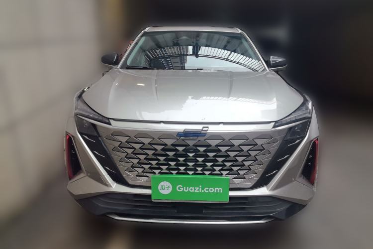 Used CHANGAN OSHAN Z6 2023 Blue Whale 1.5T DCT Smart-Led City Edition Front