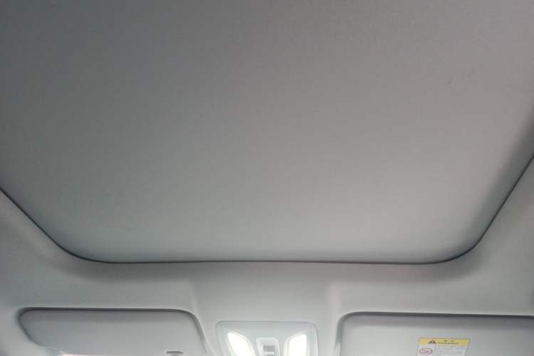 Used CHANGAN OSHAN Z6 2023 Blue Whale 1.5T DCT Smart Edition Headliner