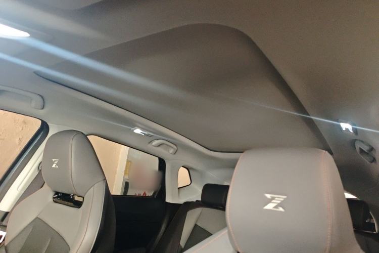 Used CHANGAN OSHAN Z6 2023 Blue Whale 1.5T DCT Smart-Led City Edition Headliner