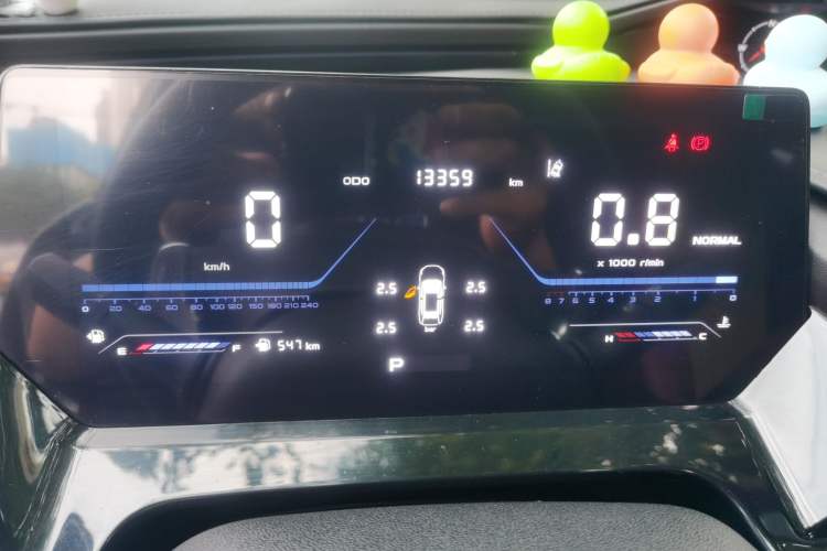 Used CHANGAN OSHAN Z6 2023 Blue Whale 1.5T DCT Smart Luxury Model Instrument Cluster