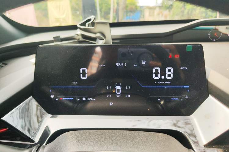 Used CHANGAN OSHAN Z6 2023 Blue Whale 1.5T DCT Smart Luxury Model Instrument Cluster