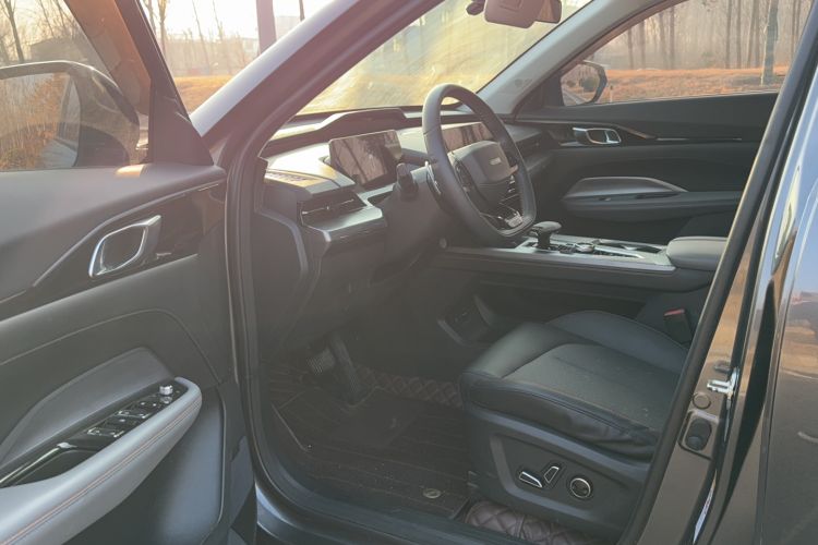 Used CHANGAN OSHAN Z6 2023 Blue Whale 1.5T DCT Smart Edition Interior 1