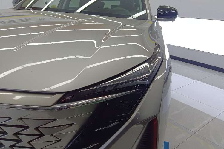 Used CHANGAN OSHAN Z6 2023 Blue Whale 1.5T DCT Smart Edition Left Front Headlight