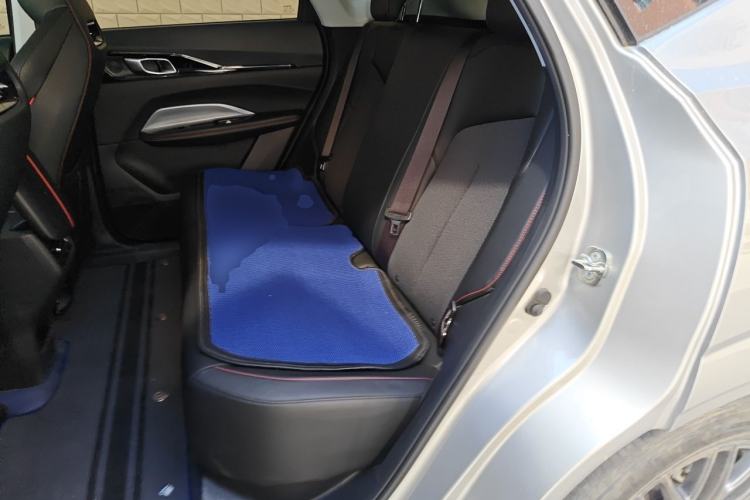 Used CHANGAN OSHAN Z6 2023 Blue Whale 1.5T DCT Smart Enjoyment Model Left Rear Seat