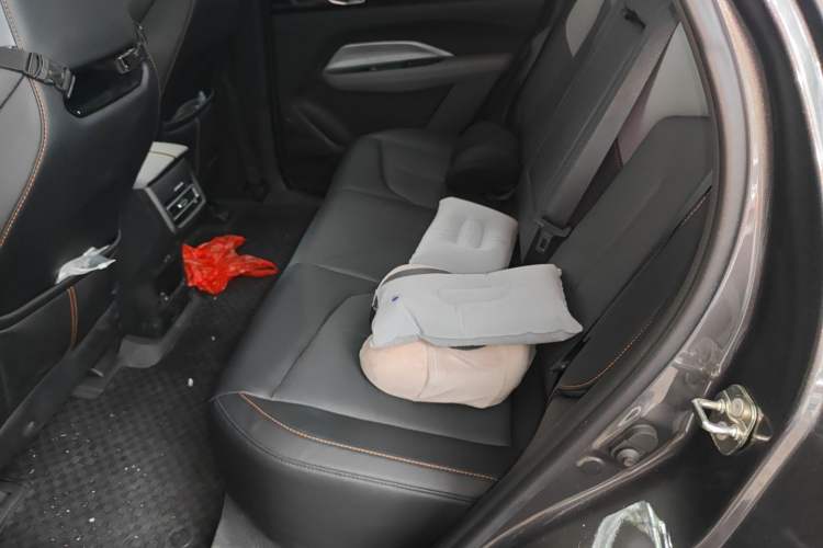 Used CHANGAN OSHAN Z6 2023 Blue Whale 1.5T DCT Smart Edition Left Rear Seat