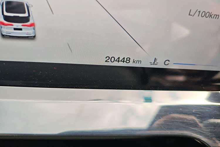 Used CHANGAN OSHAN Z6 2023 Blue Whale 1.5T DCT Smart Edition Odometer Close Up
