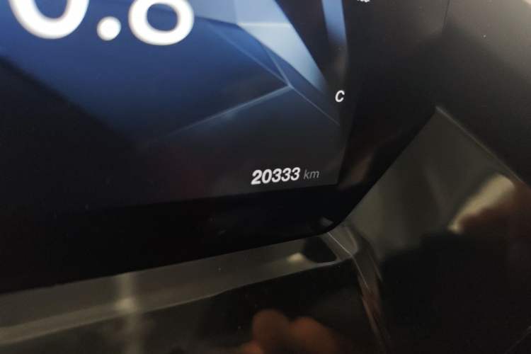 Used CHANGAN OSHAN Z6 2023 Blue Whale 1.5T DCT Smart-Led City Edition Odometer Close Up