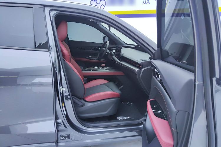 Used CHANGAN OSHAN Z6 2023 Blue Whale 1.5T DCT Luxury Model Right Front Seat