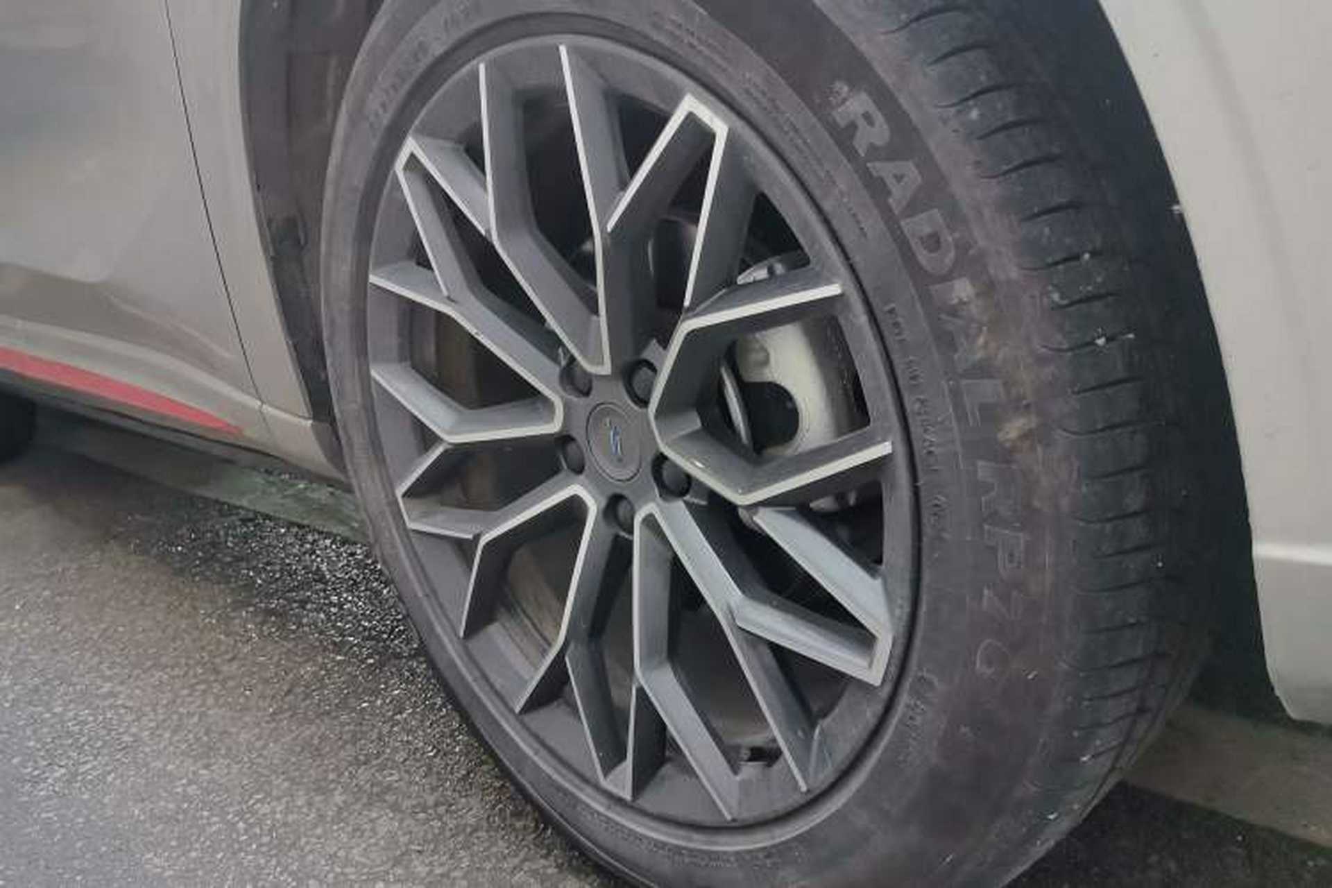 Used CHANGAN OSHAN Z6 2023 Blue Whale 1.5T DCT Smart-Led City Edition Right Front Wheel Hub