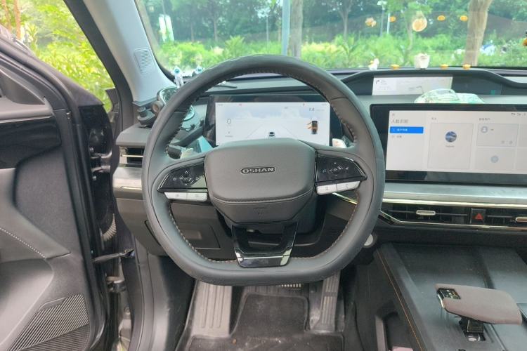 Used CHANGAN OSHAN Z6 2023 Blue Whale 1.5T DCT Smart Navigation Model Steering Wheel
