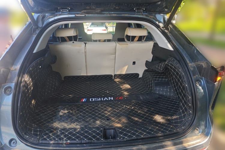 Used CHANGAN OSHAN Z6 2023 Blue Whale 1.5T DCT Luxury Model Trunk