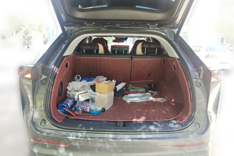 Used CHANGAN OSHAN Z6 2023 Blue Whale 1.5T DCT Smart Edition Trunk