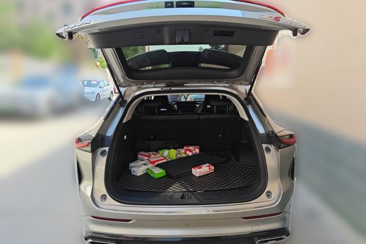 Used CHANGAN OSHAN Z6 2023 Blue Whale 1.5T DCT Smart Enjoyment Model Trunk