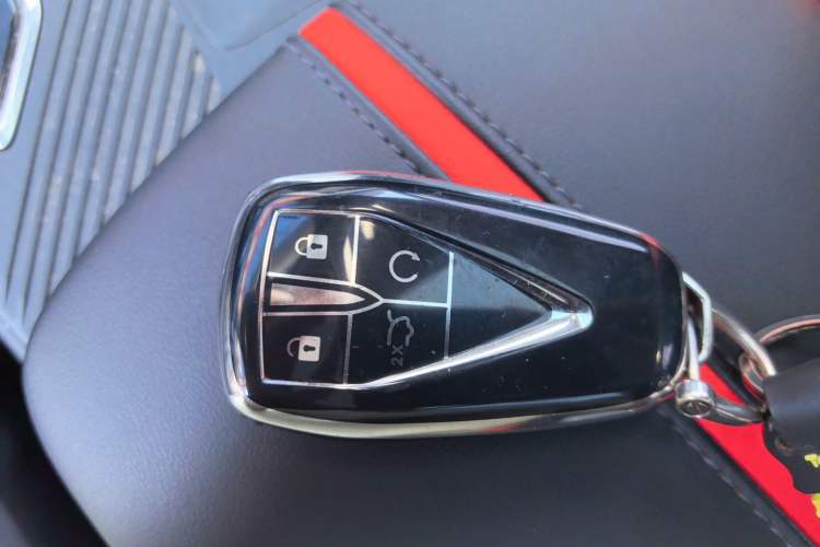 Used CHANGAN OSHAN Z6 2023 Blue Whale 1.5T DCT Smart Edition Vehicle Key