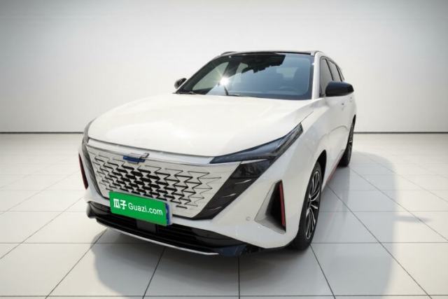 Used CHANGAN OSHAN Z6 2023 Blue Whale 1.5T DCT Smart Luxury Model