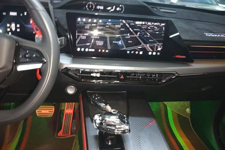 Used CHANGAN OSHAN Z6 2023 Blue Whale 1.5T DCT Smart Luxury Model Audio And AC Panel