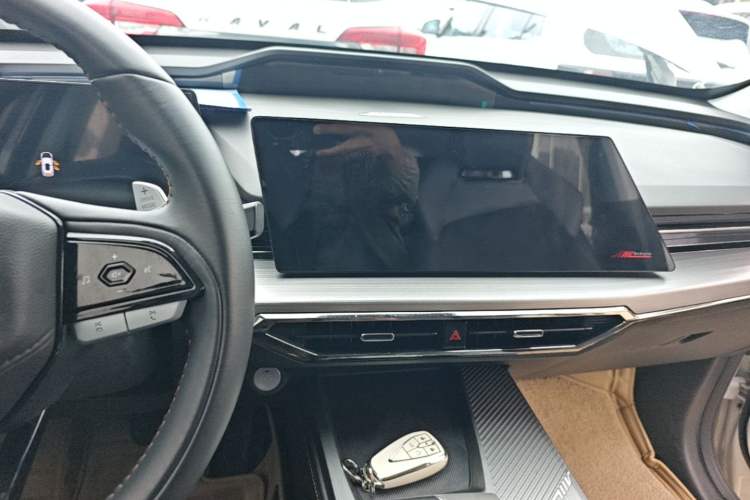 Used CHANGAN OSHAN Z6 2023 Blue Whale 1.5T DCT Luxury Model Audio And AC Panel