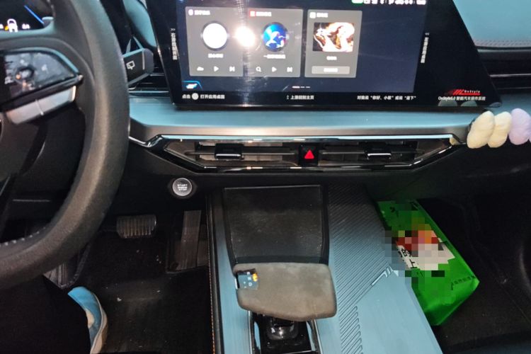 Used CHANGAN OSHAN Z6 2023 Blue Whale 1.5T DCT Luxury Model Audio And AC Panel