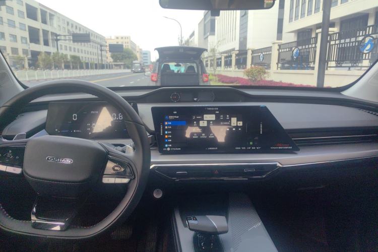 Used CHANGAN OSHAN Z6 2023 Blue Whale 1.5T DCT Luxury Model Center Console