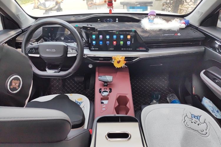 Used CHANGAN OSHAN Z6 2023 Blue Whale 1.5T DCT Smart-Led City Edition Center Console