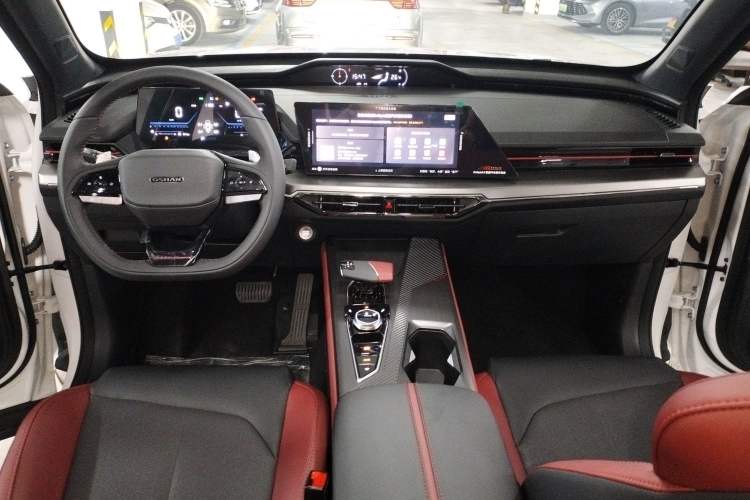Used CHANGAN OSHAN Z6 2023 Blue Whale 1.5T DCT Smart Luxury Model Center Console