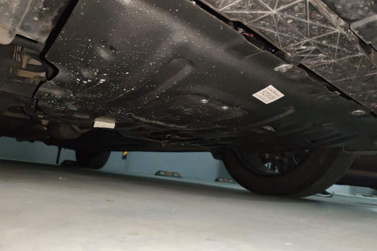 Used CHANGAN OSHAN Z6 2023 Blue Whale 1.5T DCT Smart-Led City Edition Chassis Front
