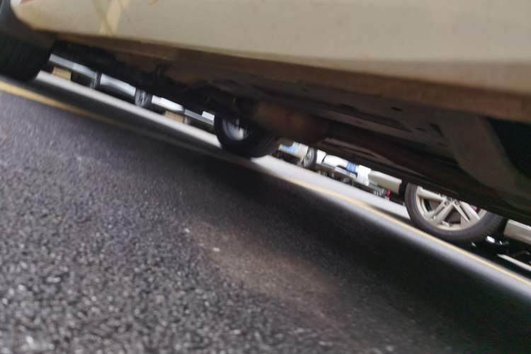 Used CHANGAN OSHAN Z6 2023 Blue Whale 1.5T DCT Smart Edition Chassis Rear Left