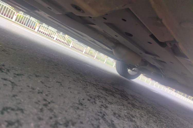 Used CHANGAN OSHAN Z6 2023 Blue Whale 1.5T DCT Luxury Model Chassis Rear Right