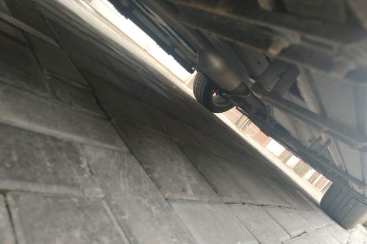 Used CHANGAN OSHAN Z6 2023 Blue Whale 1.5T DCT Smart Luxury Model Chassis Rear Right