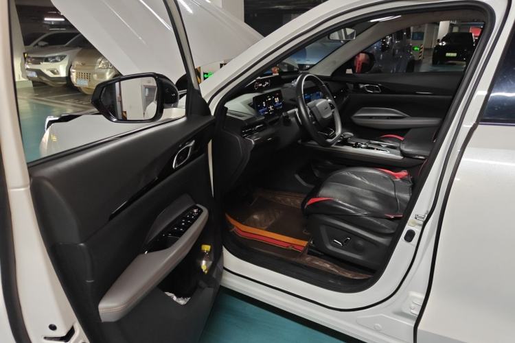 Used CHANGAN OSHAN Z6 2023 Blue Whale 1.5T DCT Luxury Model Driver Seat