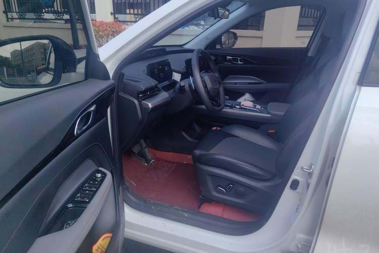 Used CHANGAN OSHAN Z6 2023 Blue Whale 1.5T DCT Luxury Model Driver Seat