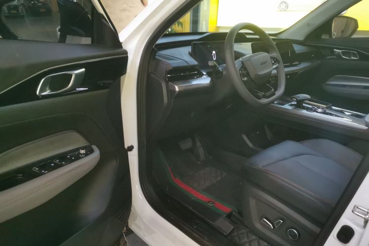 Used CHANGAN OSHAN Z6 2023 Blue Whale 1.5T DCT Smart Edition Driver Seat