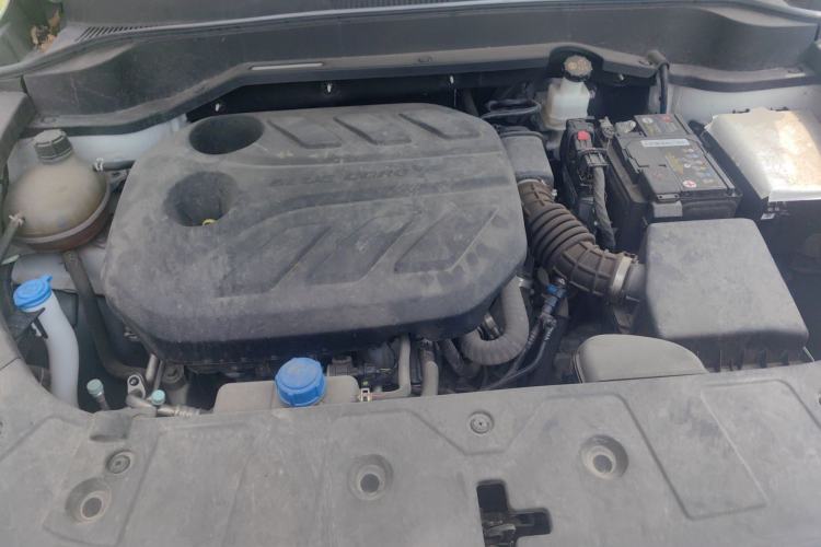 Used CHANGAN OSHAN Z6 2023 Blue Whale 1.5T DCT Luxury Model Engine Bay