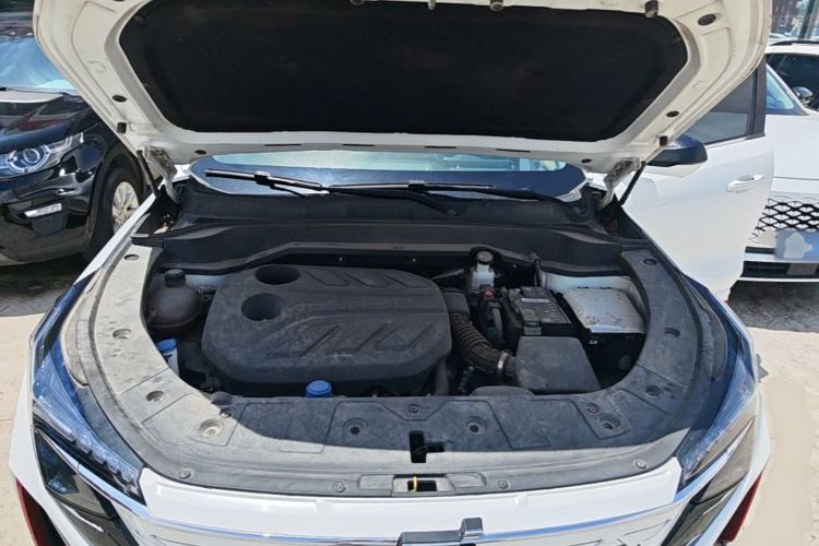 Used CHANGAN OSHAN Z6 2023 Blue Whale 1.5T DCT Luxury Model Engine Bay