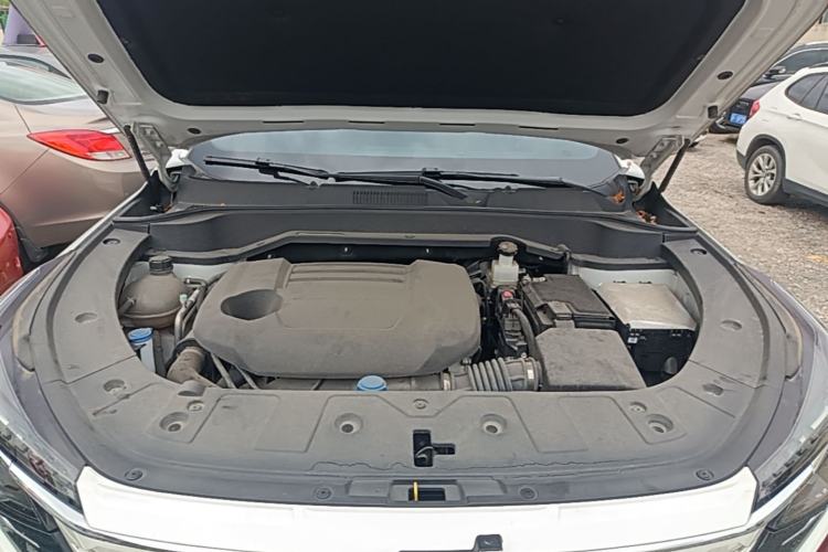 Used CHANGAN OSHAN Z6 2023 Blue Whale 2.0T Automatic Smart Drive Model Engine Bay