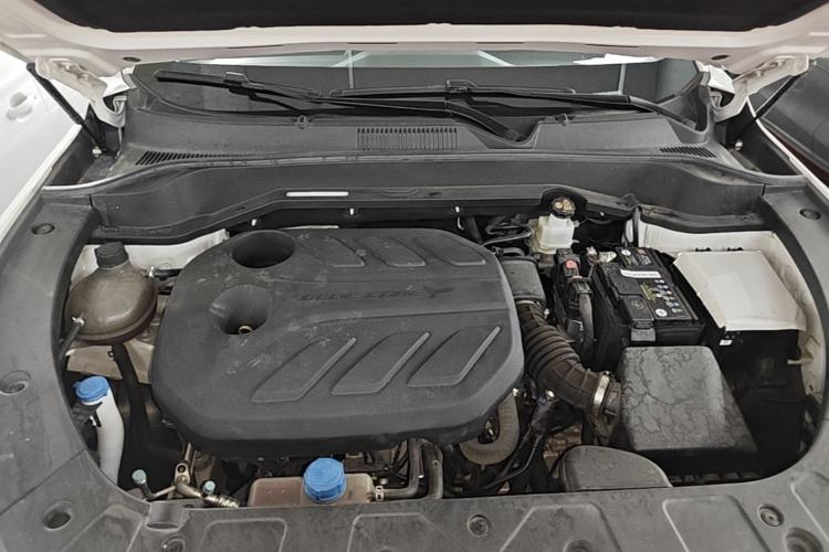 Used CHANGAN OSHAN Z6 2023 Blue Whale 1.5T DCT Luxury Model Engine Bay