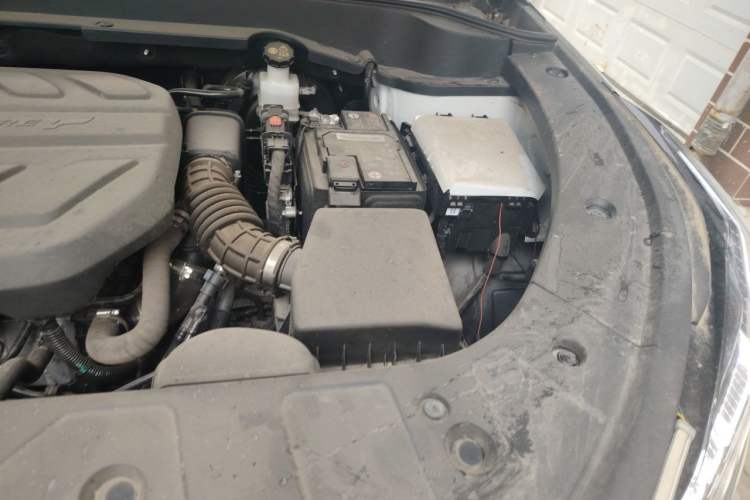 Used CHANGAN OSHAN Z6 2023 Blue Whale 1.5T DCT Smart Luxury Model Engine Bay Left