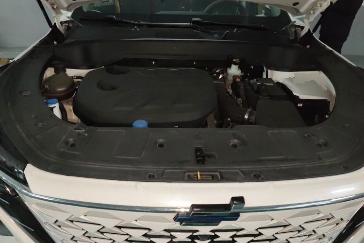 Used CHANGAN OSHAN Z6 2023 Blue Whale 1.5T DCT Smart-Led City Edition Engine Bay